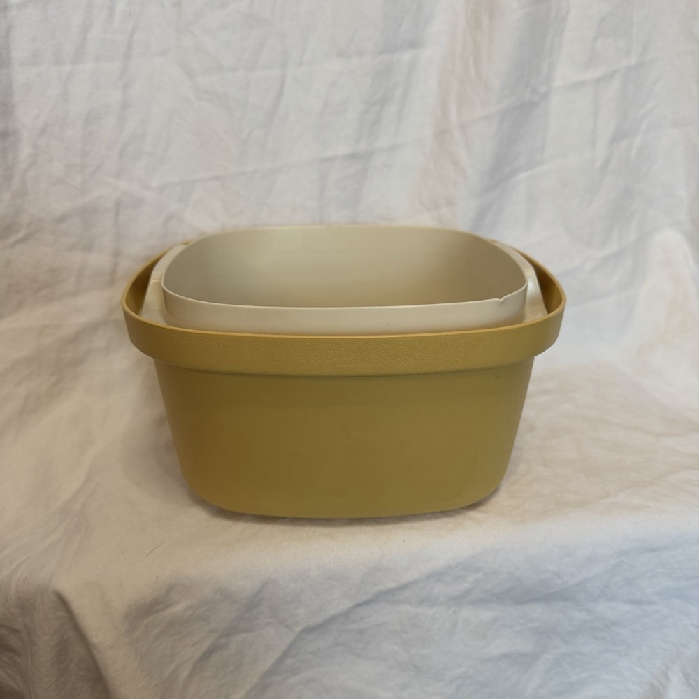 Vintage Tupperware Harvest‎ Gold Microwave Set *No Lid